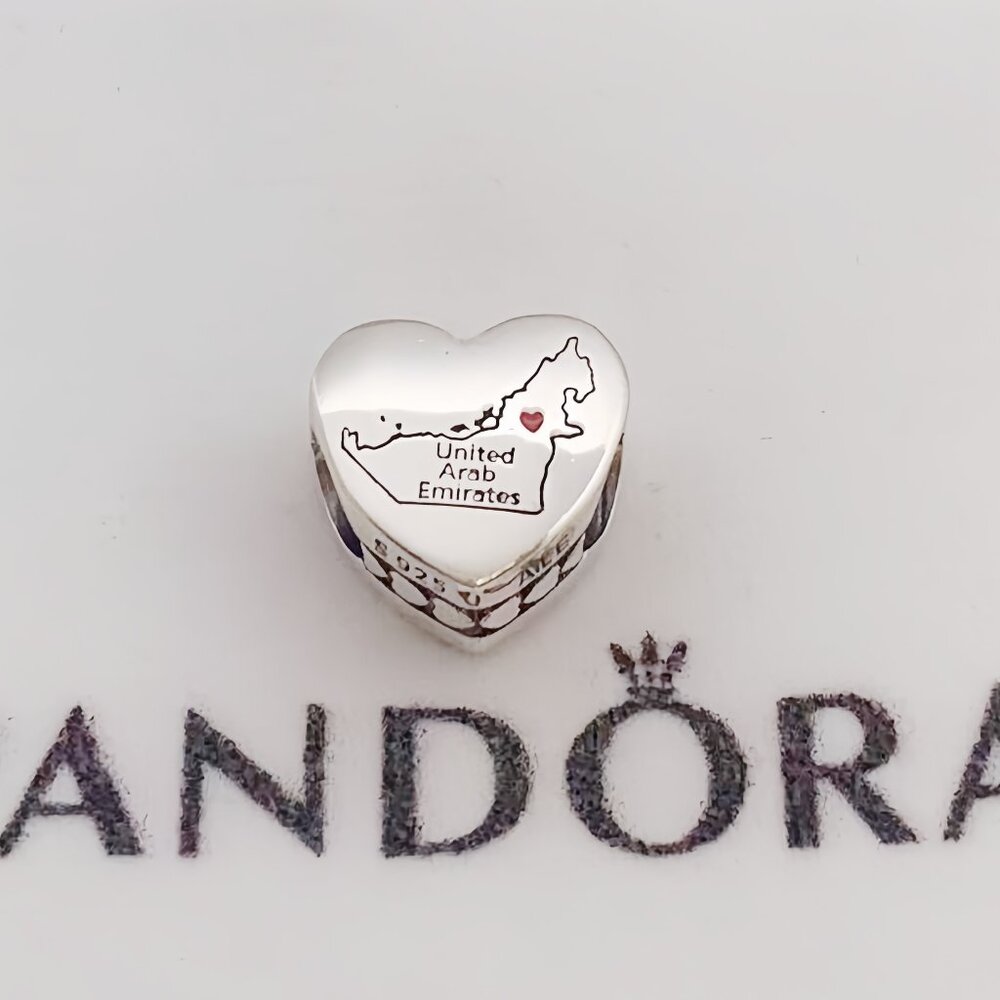 Pandora United Arab Emirates  Map I love United Arab Emirates  Heart Charm